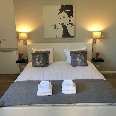 La Tulipe Apartment เอ็กมอนด์ อาน เดน ฮูฟ ภายนอก รูปภาพ